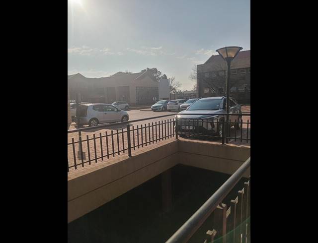 BUSINESS PROPERTY TO RENT IN LYNNWOOD